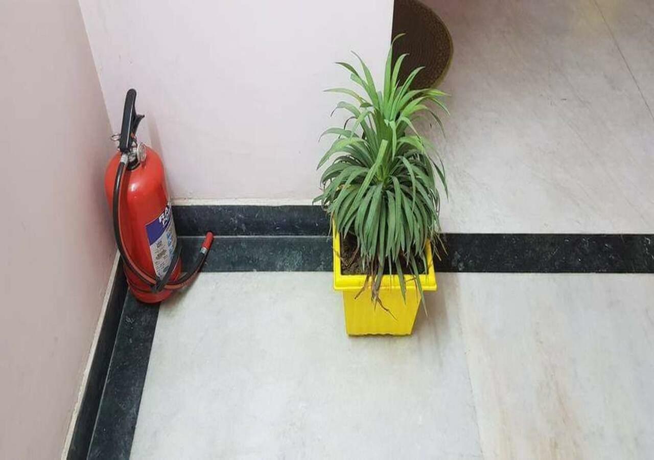 J P Residency Otel Greater Noida Dış mekan fotoğraf