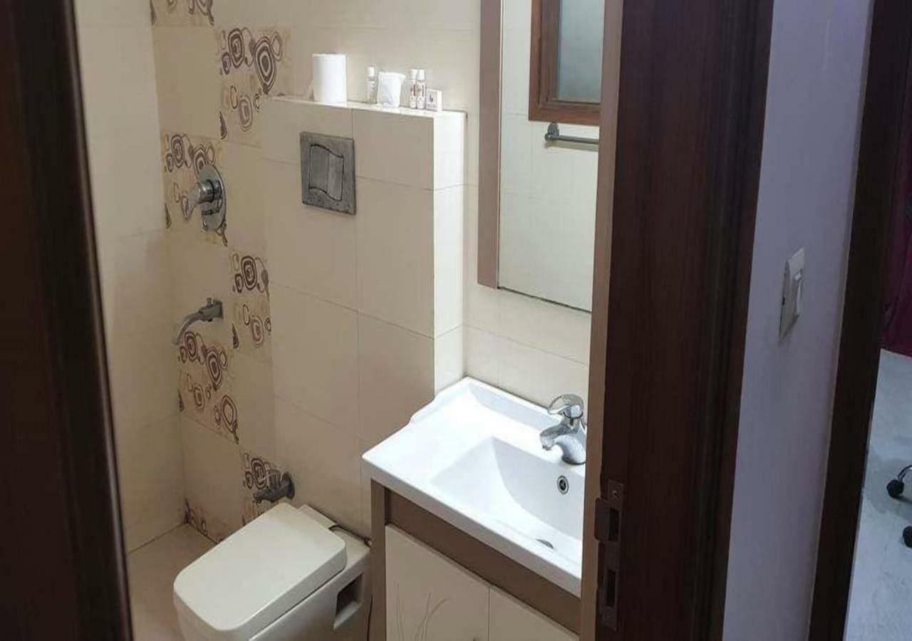 J P Residency Otel Greater Noida Dış mekan fotoğraf