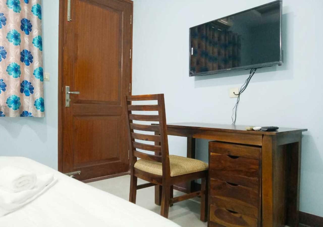 J P Residency Otel Greater Noida Dış mekan fotoğraf