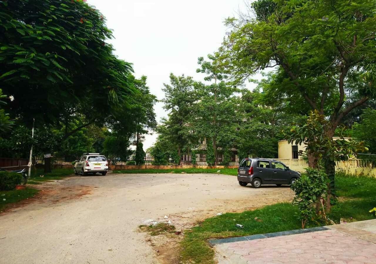 J P Residency Otel Greater Noida Dış mekan fotoğraf