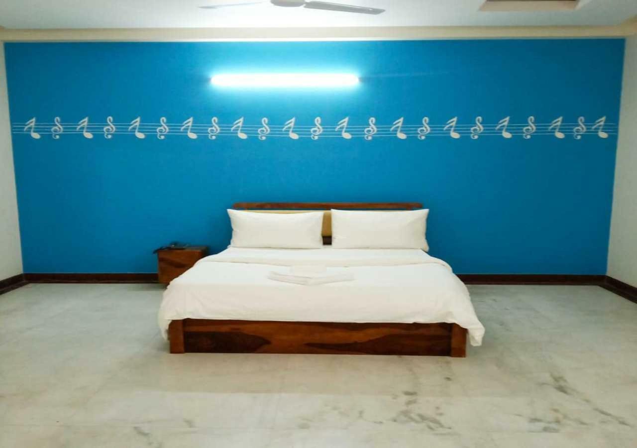 J P Residency Otel Greater Noida Dış mekan fotoğraf