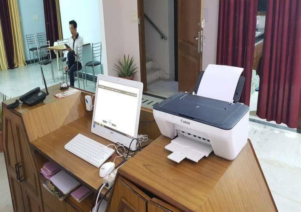 J P Residency Otel Greater Noida Dış mekan fotoğraf