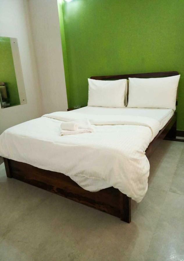 J P Residency Otel Greater Noida Dış mekan fotoğraf