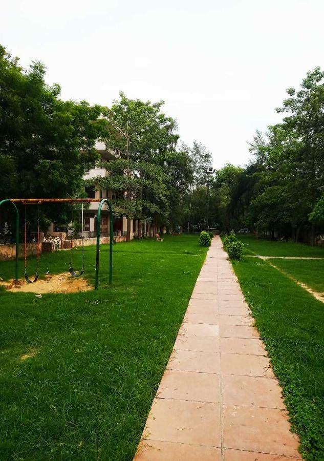 J P Residency Otel Greater Noida Dış mekan fotoğraf
